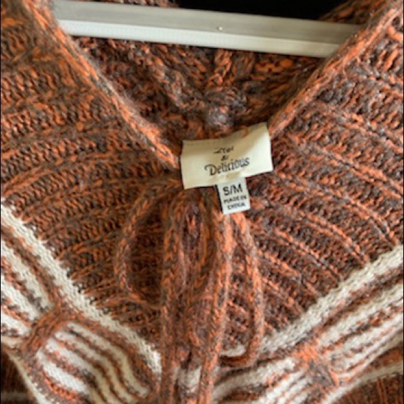 Poncho - Picture 3 of 3